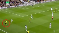 Foto del gol de Pereyra en la Premier League.