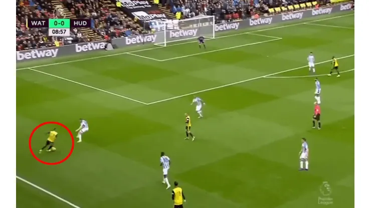 Foto del gol de Pereyra en la Premier League.