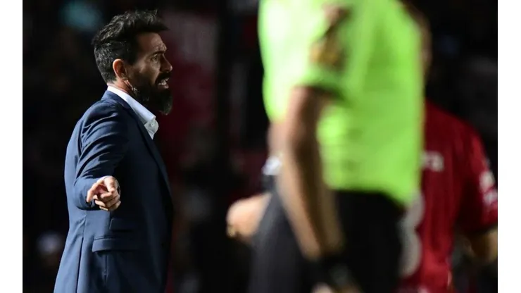 Eduardo Domínguez, entrenador de Colón.