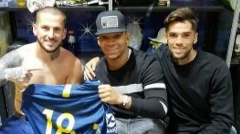 No podemos más: Fabra tiró que tuvo que ver en los goles de Benedetto