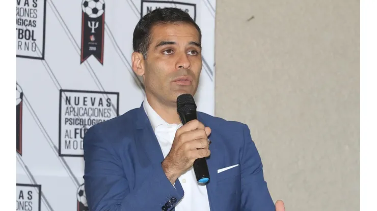 Rafa Márquez se reunió con importantes dirigentes del Manchester City y Barcelona.