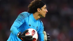 El Memo Ochoa se retiró ovacionado.