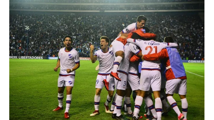 Fluminense vs Nacional por Copa Sudamericana.