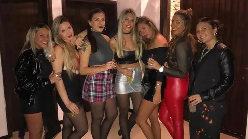 Foto de la novia de Lautaro con sus amigas.
