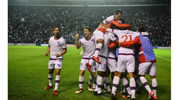 Fluminense vs Nacional por Copa Sudamericana.