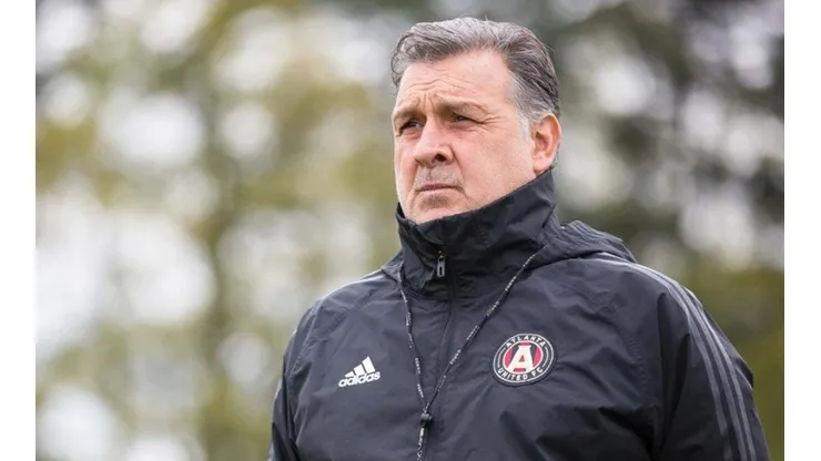 Tata Martino tiene una "cita formal y oficial" con una selección