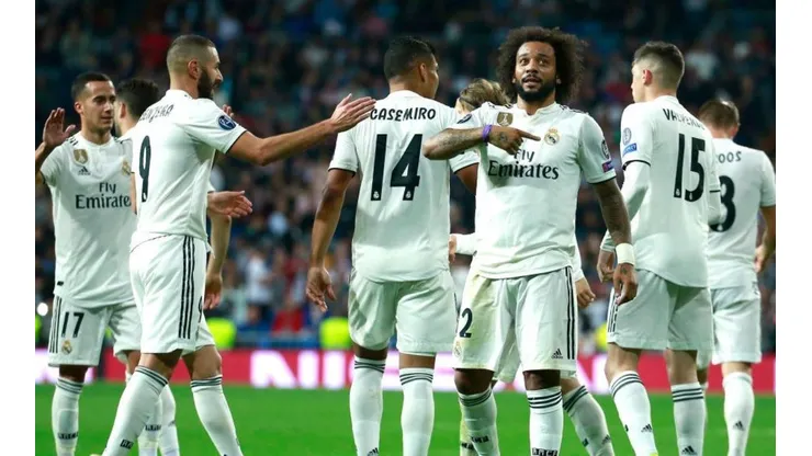 Marcelo se señaló el escudo tras su gol.