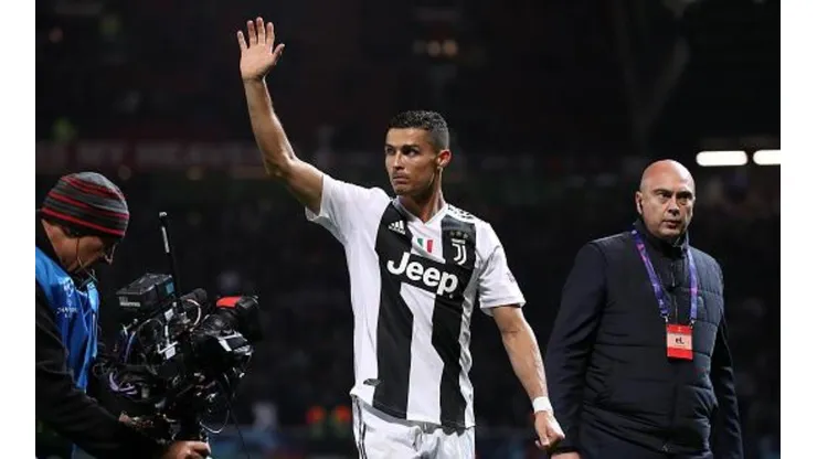 "Viva Ronaldo", la ovación de Old Trafford a Cristiano tras el encuentro