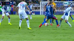 Terrible planchazo de Nicolás Sánchez.