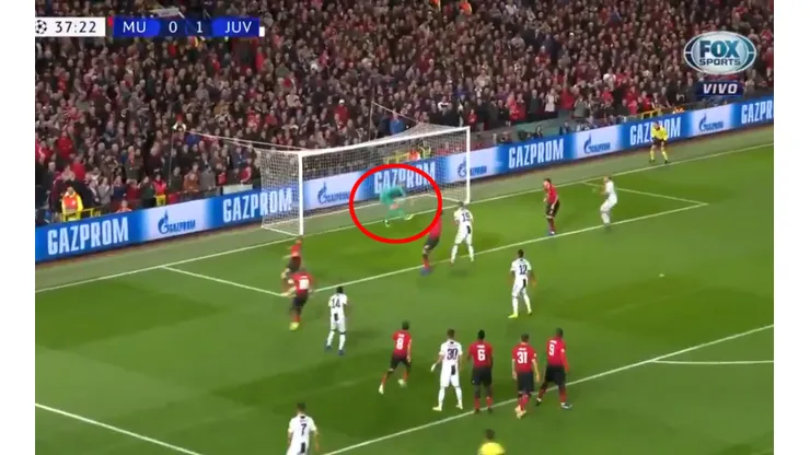 Foto de De Gea tapando todo ante Juventus.