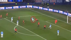 En una jugada de locos con un sinfín de rebotes, David Silva puso en ventaja al Manchester City