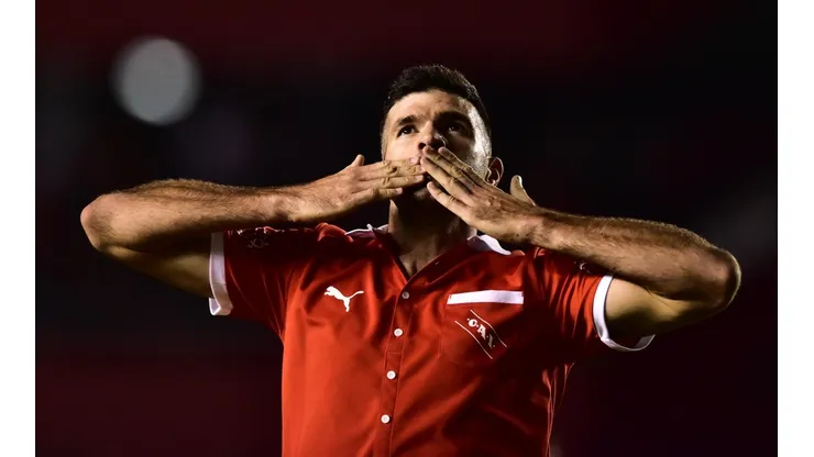 Gigliotti ya alcanzó la marca goleadora de Agüero en Independiente