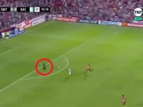 ¡Salió como loco y lo echaron! Arce la tocó con la mano afuera del área y vio la roja en San Martín