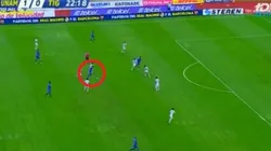 Termendo remate de Eduardo Vargas.