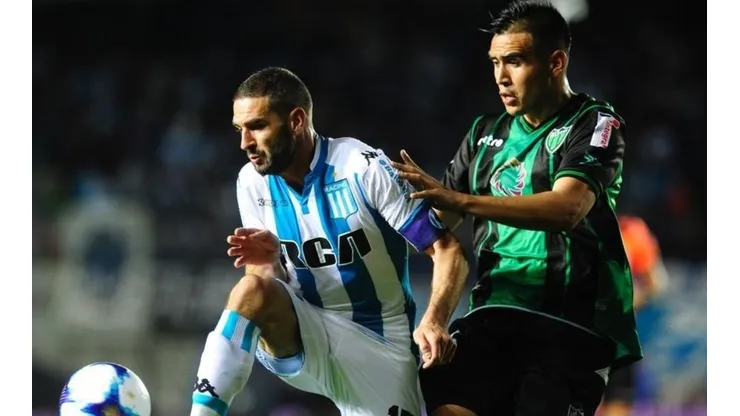 San Martín de Tucumán vs Racing.