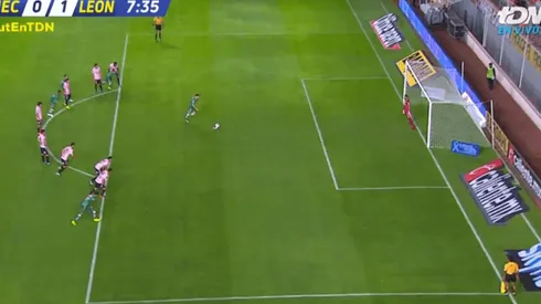 Boselli rompió el arco en el penal.