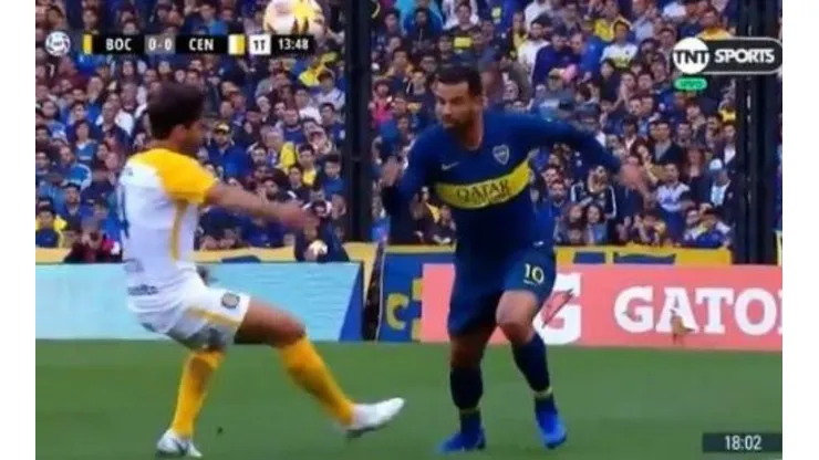 Edwin Cardona y su lujo sobre Gonzalo Bettini.
