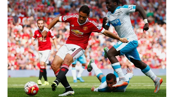 Manchester United recordó a Hernández.