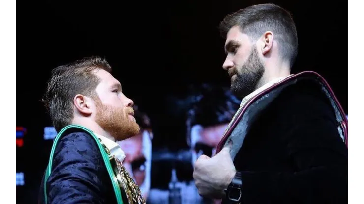 Fielding calentó la previa ante Canelo.