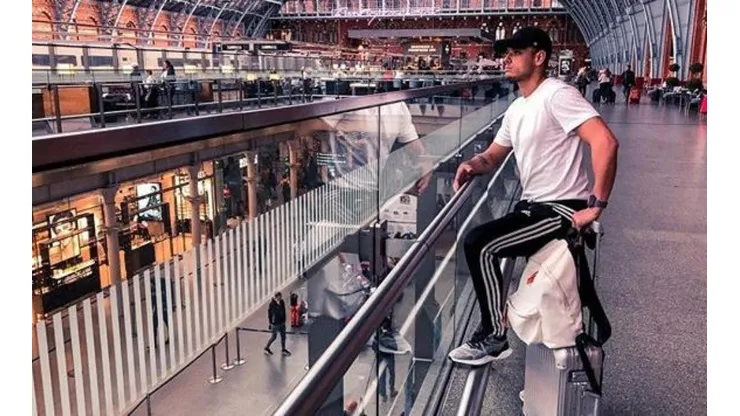 Chicharito avisa en Instagram que va a cambiar su forma de postear