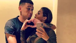 Foto de Lucas Ocampos junto a su espectacular mujer.