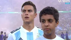 Los comentarios de los hinchas en Twitter porque Dybala sí cantó el himno