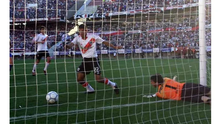 Pipino Cuevas le puso picante a una posible final entre River y Boca