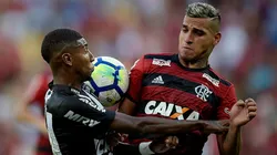 El exjugador de la "U" comienza a recuperar su lugar en el primer equipo de Flamengo.