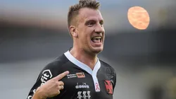 Maximiliano López festeja su tanto.