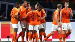 Holanda festeja tres puntos importantes.