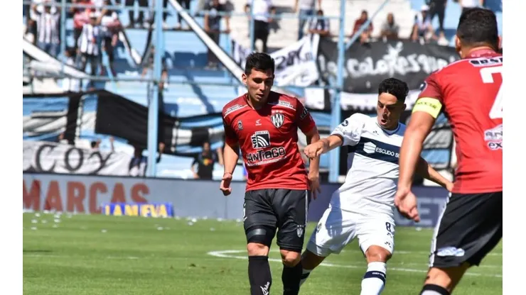 Gimnasia se recuperó y avanzó de fase.