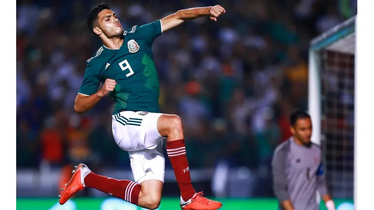 Foto de Raúl Jiménez, jugador de la Selección de México.