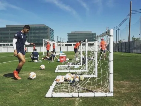 Lujo y gol imposible: el video de Pulido en la práctica de Chivas que explotó en Instagram