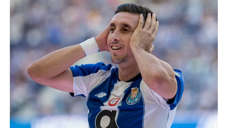 Herrera pretende una fortuna para seguir en el Porto.