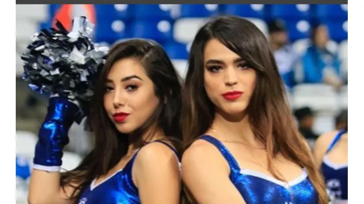 Las porristas de los Rayados se lucieron nuevamente.