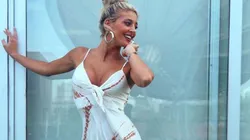 De espalda con un short explotado y tacos azules: la foto de Sol Pérez de todos los miércoles