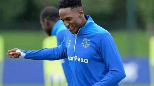 Yerry Mina se fue del Barcelona y su presente es aún peor en Everton