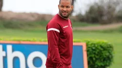 El defensor sueña con volver a vestir la camiseta de la Selección de Perú.