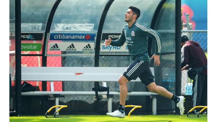 La pirueta de Raúl Jiménez que aplaudió todo el seleccionado mexicano