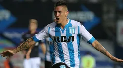 Ricardo Centurión con la camiseta de Racing.