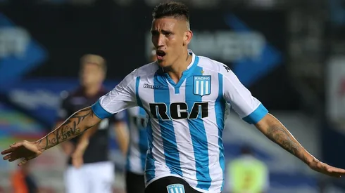 Ricardo Centurión con la camiseta de Racing.