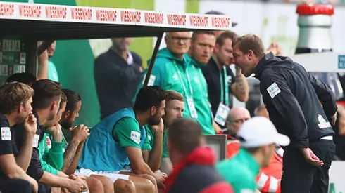 El estratega le tiró flores al futbolista peruano de 40 años.