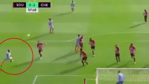 De tijera, Giroud metió la asistencia del año en el triunfo de Chelsea sobre Southampton