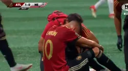 Almirón, lesionado, salió del campo con lágrimas en los ojos.