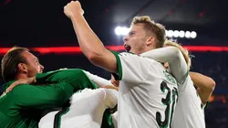 AQUÍ MANDO YO. Los de Borussia Mönchengladbach celebran en el Allianz Arena (Foto: Getty).
