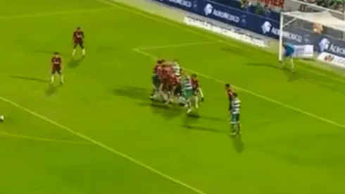 FENÓMENO. Muy pocos se animan a pegarle así.