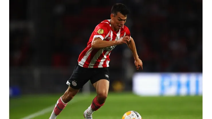 Hirving Lozano fue premiado por la Eredivise.