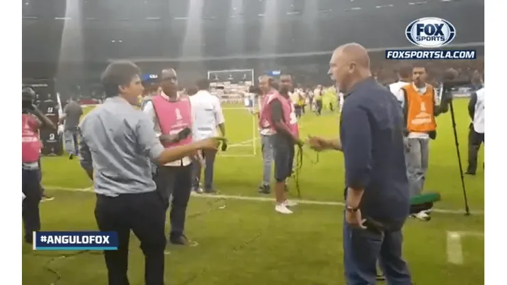 El tenso cruce que protagonizaron Gustavo y el DT de Cruzeiro cuando terminó el partido