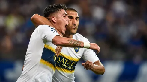 Pavón dejó afónicos a los hinchas de Boca después de la asistencia de pecho de Wanchope