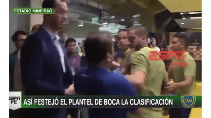 Foto de Dario Benedetto en ese fuerte momento.